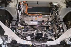 Ремонт электромобиля Tesla Model S