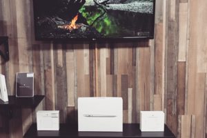 Зал ожидания, телевизор и Sony PlayStation 4 ждут всех гостей