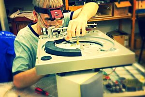 Ремонт проигрывателей виниловых дисков