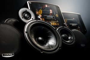 Автозвук и акустика в Барнауле: установка магнитол, колонок