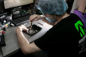 Профессиональное восстановление данных с дисков и флешек