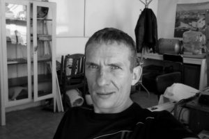 Владелец мастерской Пик.