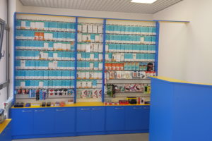 Большой выбор защитных стёкол и аксессуаров