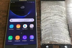 Переклейка стекла на дисплейном модуле