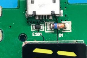 Заменили разъем зарядки на повербанке HOCO