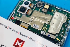 Восстановление смартфона Huawei Honor 10 Lite после влаги