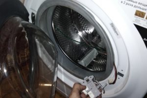 Замена замка люка