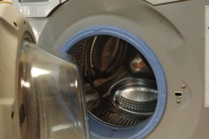 Замена манжеты стиральной машины Haier.