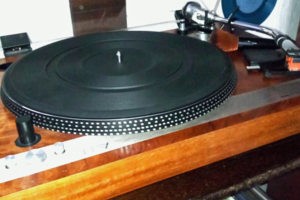 японский-проигрыватель 1979 года