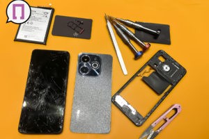 Разобранный смартфон